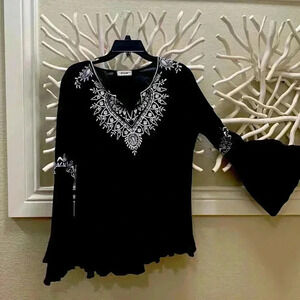 Ceilo boho embroidered long bell sleeve gauzy black flowy oversized top Sz S